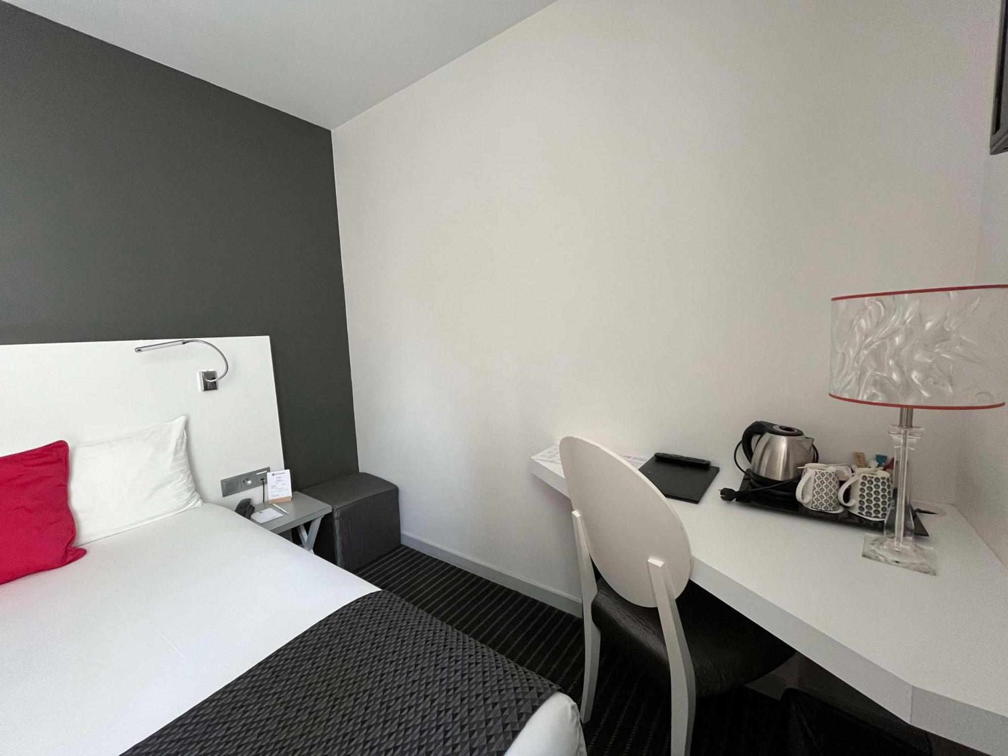Western Chateau Hotel 3*