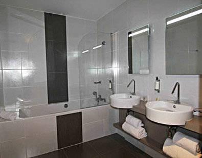 Western Chateau Hotel