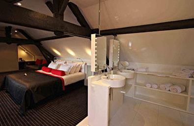 Western Chateau Hotel